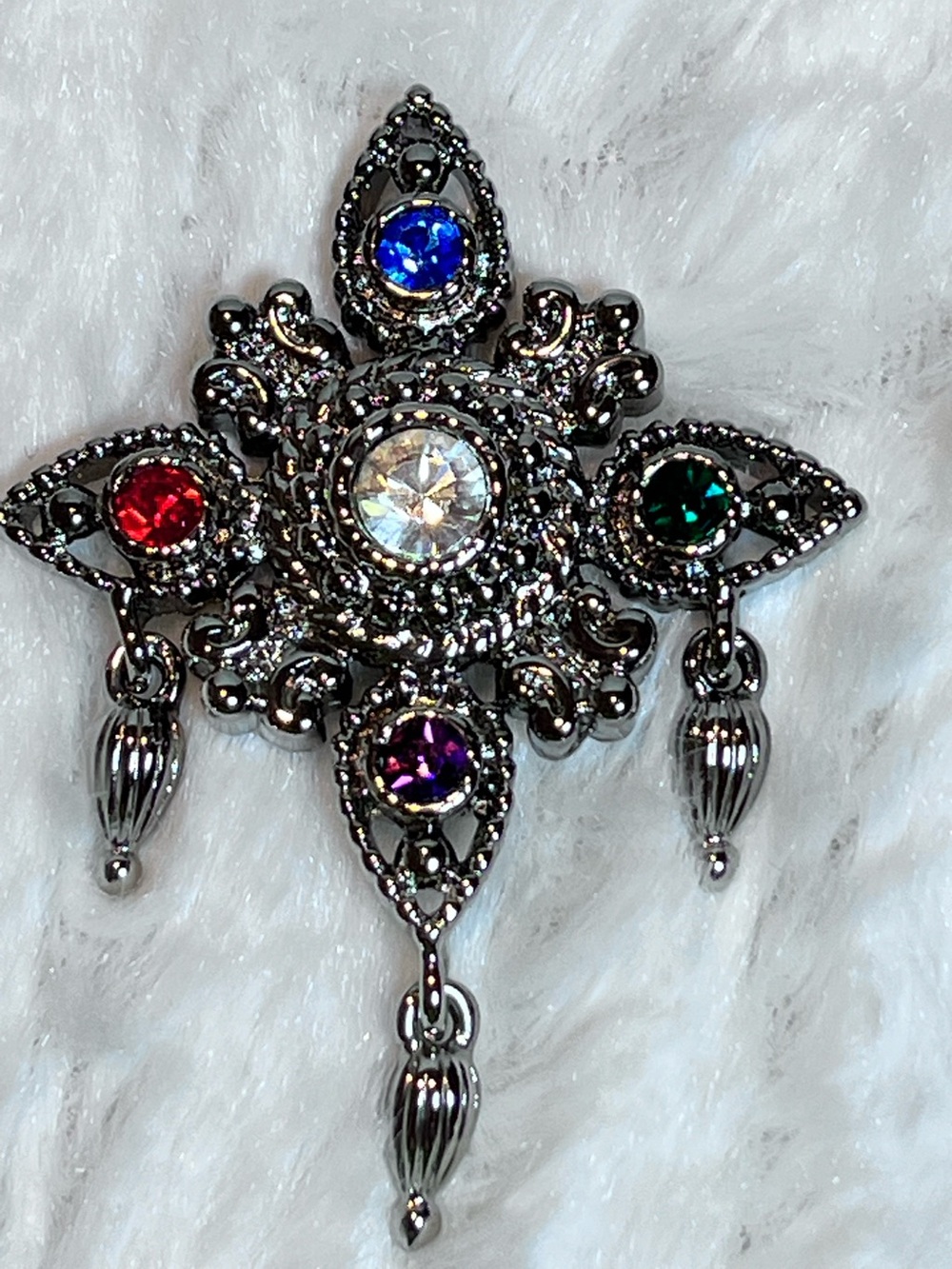 Bob Mackie rhinestone brooch pen with box